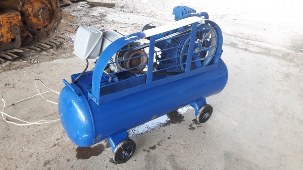 ขายปั้มลมพูม่า 148 ลิตรสภาพดีมากซื้อมาไม่คอยได้ใช้เจ้าของขายเอง0629873267คุณหนึ่ง