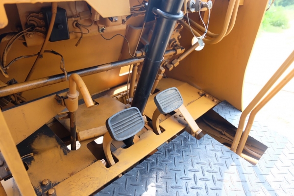 รถตัก komatsu sg10-3 เก่าญี่ปุ่นไม่เคยใช้ในไทยโทร 086-1602189