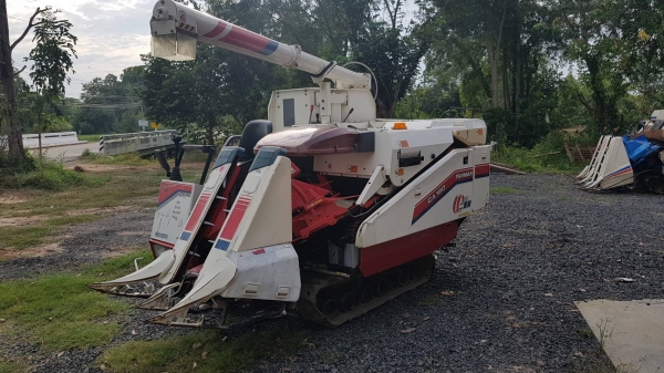 รถเกี่ยว yanmar ca180 รถเกี่ยว yanmar ca180