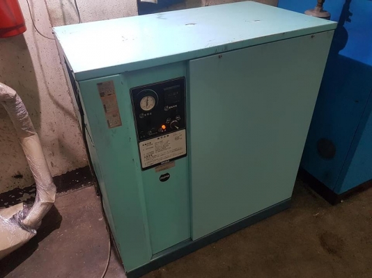 **ขายถูกๆ ปั้มลมมือสองแบบเก็บเสียง(เก่านอก-แห้งๆญี่ปุ่น)** Iwata 3 แรง รุ่นแรงดันสูง ทดสอบเรียบร้อย ทุกระบบทำงานได้ดีมากๆ นิ่งๆเงียบๆพร้อมใช้งานครับ