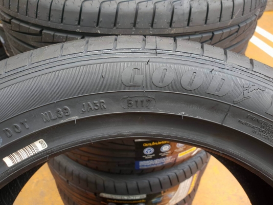 ขายยางใหม่ GOODYEAR Assurance TripleMax 195-50-16 ปี17 ชุดละ 7,900 บาท ขายยางใหม่ GOODYEAR Assurance TripleMax 195-50-16 ปี17 ชุดละ 7,900 บาท
