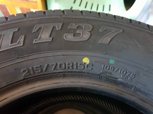 ขายยางใหม่ DUNLOP SP LT37 215-70-15 ปี18 ชุดละ 8,800 บาท ขายยางใหม่ DUNLOP SP LT37 215-70-15 ปี18 ชุดละ 8,800 บาท