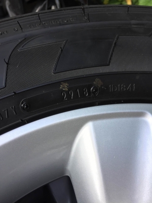 ขายล้อป้ายแดง Revo ขอบ17 พร้อมยาง DUNLOP AT 265-65-17 ปี18 ชุดละ 19,500 บาท