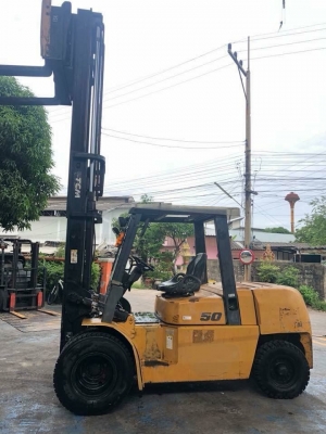 ขายค่ะ รถฟอร์คลิฟท์ ยี่ห้อ TCM ขนาด 5 ตัน เสายกสูง 4 เมตร ขายค่ะ รถฟอร์คลิฟท์ ยี่ห้อ TCM ขนาด 5 ตัน เสายกสูง 4 เมตร