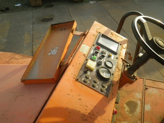 Dynapac CP202W รถบด 7 ล้อยาง นำเข้าจากญี่ปุ่น โทร. 080-6565422 (หนิง)