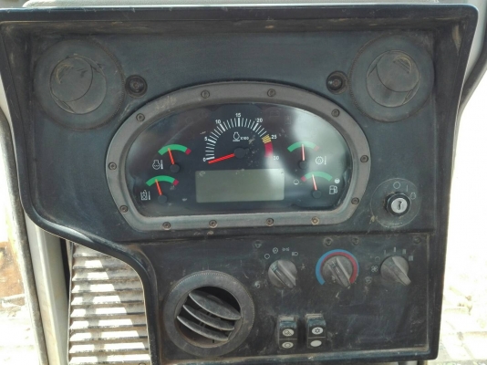 ขายรถแทรกเตอร์ตีนไก่ CAT รุ่น D6G ขายรถแทรกเตอร์ตีนไก่ CAT รุ่น D6G