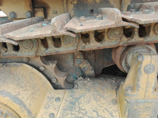 ขายรถแทรกเตอร์ตีนไก่ CAT รุ่น D6G ขายรถแทรกเตอร์ตีนไก่ CAT รุ่น D6G