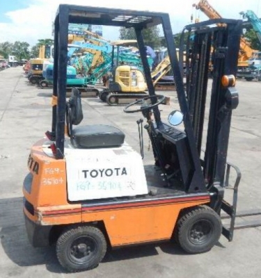 ขาย FORKLIFT TOYOTA 2FGL7 เก่าญี่ปุ่น