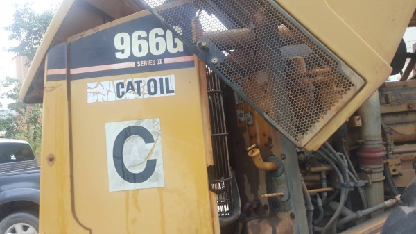 ขายรถตักล้อยาง CAT966G สนใจติดต่อคุณรัตนศักดิ์ 081-7621704