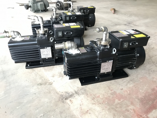 ขายปั๊มแวคคั่มสุญญากาศ ULVAC 0.4KW. 220V ไฟบ้าน หายาก สภาพสวยมาก หมุนนิ่ม พร้อมใช้งาน มี 4ตัว