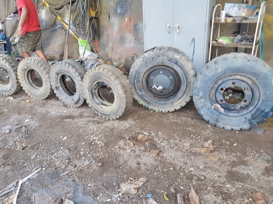 ขายเหมายางลมรถยก7500...6เส้น