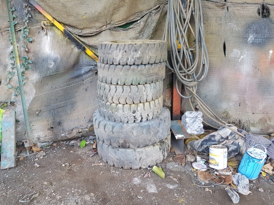 ขายเหมายางลมรถยก7500...6เส้น