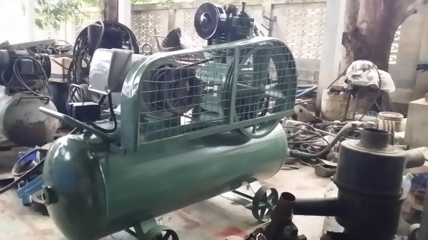 ปั้มลมญี่ปุ่น เมจิ 3 แรง ไฟบ้าน 220 Made in japan หาใช้งานอยู่ จับจองกันได้เลย