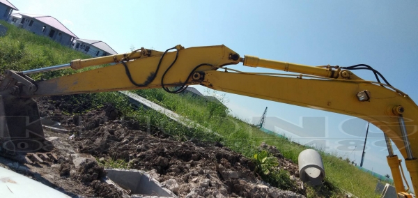 ขายด่วน รถตัก komasu pc100 รุ่น 3 คอลโทล รุ่น5 เครื่องดี เอว โซ่ แน่นจริง รถใช้งานส่วนตัว แอร์เย็น เจ้าของขับเอง เพียง 400000 บาท