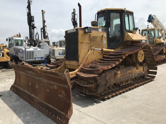 CAT D6M นำเข้าจากญี่ปุ่น ราคาไม่แพง รถสวย สภาพดีครับ