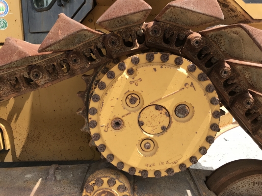 CAT D6M นำเข้าจากญี่ปุ่น ราคาไม่แพง รถสวย สภาพดีครับ