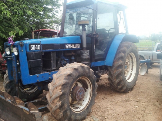 ขายรถไถFord 6640เก๋งแอร์ เอกสารเล่มทะเบียน สภาพสวยพร้อมใช้ ติดต่อคุณอ๊อฟ พิจิตร 086-737-9991