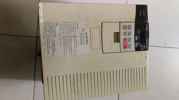 อินเวอร์เตอร์ 7.5ph 5.5kw ไฟเข้าAc 3PH 380-480v 50/60Hz