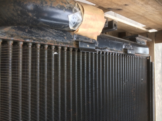 ขายแผงออยล์คูลเลอร์ ระบายความร้อนน้ำมันไฮโดรลิกส์ สำหรับรถ KOMATSU PC200-6