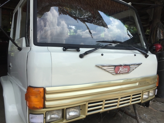 ขาย หัวสิบล้อ HINO F18 สภาพสวยๆ อุปกรณ์ครบ มีขาดีด กันชน