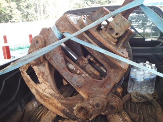 ขายปากคีบไม้หมุนได้รอบ 35000 บาท