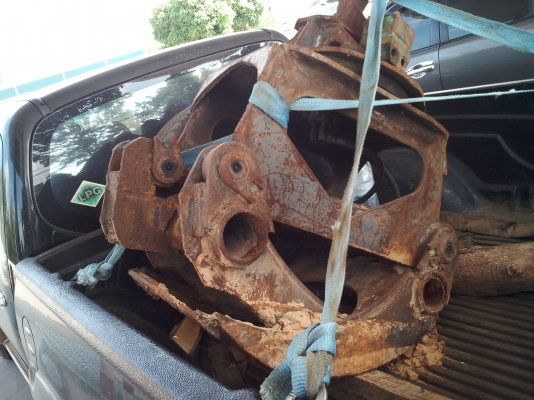 ขายปากคีบไม้หมุนได้รอบ 35000 บาท