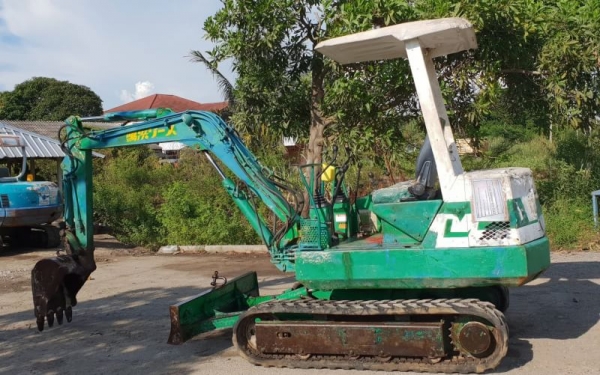 ขายด่วน175,000บาทรถแบคโฮKOMATSUโคมัสซูรุ่นยอดนิยมสวยๆPC20-6เครื่องโคมัสซู3D84เครื่องดีปั่มแรงรถนอกเพิ่งนำเข้ามาใหม่ยังไม่เคยใช้งานในเมืองไทยเลย