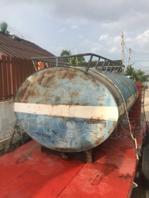 ขายด่วน ถัง4000ลิตร ไม่มีพุ มีขาตั้ง ขึ้นบนรถเอฟได้ ยาว2.70 กว้าง1.60 ถังรูปไข่ แข็งแรง ขาย 22000 บาท
