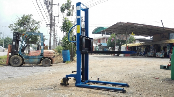 #สแตกเกอร์แฮนด์ลิฟท์ XLIFT 1000 kg ยกสูง 160 cm งายาว 110 cm สภาพใหม่