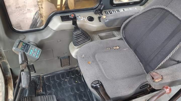 ขายKomatsuPc100-6 ราคาต่อรอง เจ้าของขายเอง 085-0570914 ขายKomatsuPc100-6 ราคาต่อรอง เจ้าของขายเอง 085-0570914