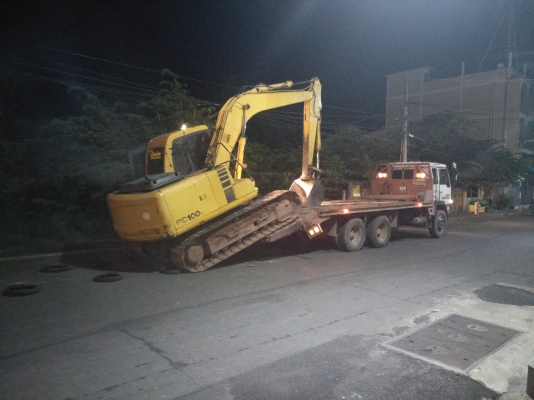 ขายKomatsuPc100-6 ราคาต่อรอง เจ้าของขายเอง 085-0570914 ขายKomatsuPc100-6 ราคาต่อรอง เจ้าของขายเอง 085-0570914