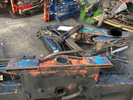 ขายเฮี้ยบเก่านอก3ตัน 2ชักปอกเหลี่ยมสวยๆ69000ต่อรองได้0877477672