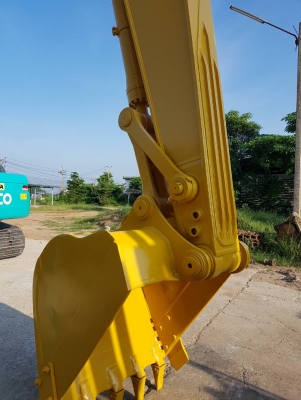 ขายรถแบคโฮ KOMATSU PC200-8MO ซีเรียลสูง ใช้งานเพียง 8 พันชั่วโมง สภาพนางฟ้า เอกสารเล่มทะเบียน ขายรถแบคโฮ KOMATSU PC200-8MO ซีเรียลสูง ใช้งานเพียง 8 พันชั่วโมง สภาพนางฟ้า เอกสารเล่มทะเบียน