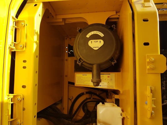 ขายรถแบคโฮ KOMATSU PC200-8MO ซีเรียลสูง ใช้งานเพียง 8 พันชั่วโมง สภาพนางฟ้า เอกสารเล่มทะเบียน ขายรถแบคโฮ KOMATSU PC200-8MO ซีเรียลสูง ใช้งานเพียง 8 พันชั่วโมง สภาพนางฟ้า เอกสารเล่มทะเบียน