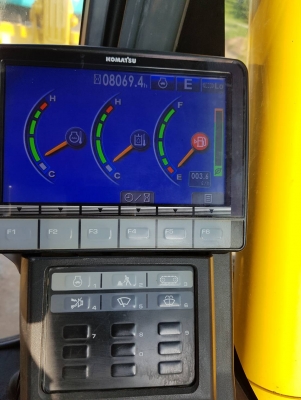 ขายรถแบคโฮ KOMATSU PC200-8MO ซีเรียลสูง ใช้งานเพียง 8 พันชั่วโมง สภาพนางฟ้า เอกสารเล่มทะเบียน ขายรถแบคโฮ KOMATSU PC200-8MO ซีเรียลสูง ใช้งานเพียง 8 พันชั่วโมง สภาพนางฟ้า เอกสารเล่มทะเบียน