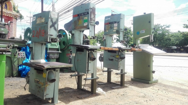 เลื่อยผ่าไม้ญี่ปุ่น HITACHI BANDSAW JAPAN มอเตอร์ 2 HP 380V Max Cut : 315 mm(12&rdquo;)/ Blade Size 