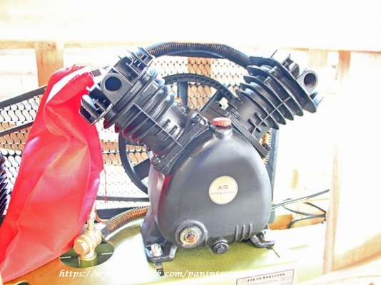 (ไฟบ้าน 220V.)สินค้าใหม่งานนำเข้า ขายถูกด่วนๆ*เครื่องปั๊มลมAIRCOM:ขนาด300ลิตร ,2 สูบ,3HPแรง,(สามารถใช้กับไฟบ้านได้)ยังไม่เคยใช้งาน