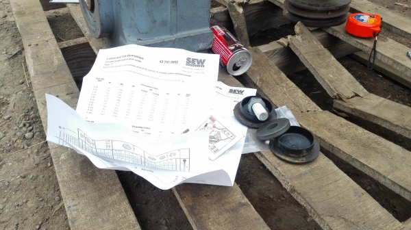 มอเตอร์เกียร์ของใหม่ SEW Eurodrive 7.5 HP ทด 1:25 (57rpm) 380V ของเก็บสแปใหม่