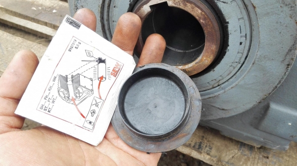 มอเตอร์เกียร์ของใหม่ SEW Eurodrive 7.5 HP ทด 1:25 (57rpm) 380V ของเก็บสแปใหม่