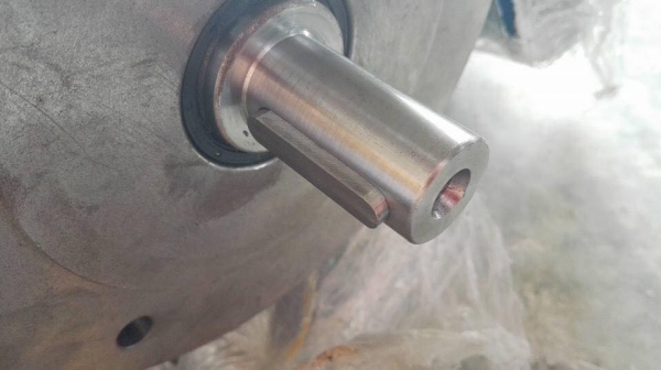 มอเตอร์เกียร์อิตาลี่ของใหม่ BONFIGLIOLI ITALY ขนาด 4 HP ทด 1:7 (410 rpm) 380V