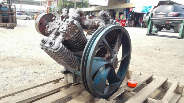 หัวปั้มลมงานนอก USA ขนาด 10 HP ของประมูลราชการใช้พ่นสีกลมทาง ของสภาพใหม่เก่าเก็บกรองอากาศไม่เห็นฝุ่นใหม่กริ้บ หัวปั้มลมงานนอก USA ขนาด 10 HP ของประมูลราชการใช้พ่นสีกลมทาง ของสภาพใหม่เก่าเก็บกรองอากาศไม่เห็นฝุ่นใหม่กริ้บ