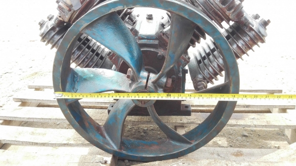 หัวปั้มลมงานนอก USA ขนาด 10 HP ของประมูลราชการใช้พ่นสีกลมทาง ของสภาพใหม่เก่าเก็บกรองอากาศไม่เห็นฝุ่นใหม่กริ้บ หัวปั้มลมงานนอก USA ขนาด 10 HP ของประมูลราชการใช้พ่นสีกลมทาง ของสภาพใหม่เก่าเก็บกรองอากาศไม่เห็นฝุ่นใหม่กริ้บ