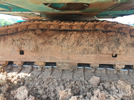 KOBELCO MARK 8 Super SK 200 ทำงาน 14,500 hr เอกสารเล่มทะเบียนครบพร้อมโอน เครื่องแรงดีแห้งดีไม่มีโหลด ภายในเก๋งแอร์เย็น บูมอาร์มสวยๆไม่มีแตกร้าว ช่วงล่างประมาณ 75\% พร้อมใช้งานได้เลย ราคาต่อรองได้ครับ