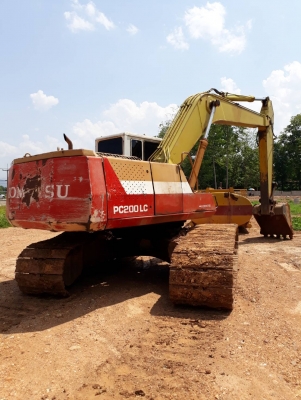 ขายรถแบคโฮ KOMATSU PC200-5 บูมยาวคอนโทนสั้นไฟฟ้าเต็ม