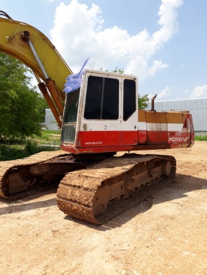 ขายรถแบคโฮ KOMATSU PC200-5 บูมยาวคอนโทนสั้นไฟฟ้าเต็ม