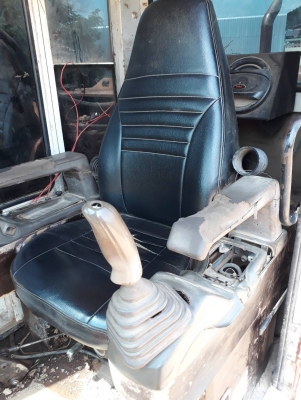 ขายรถแบคโฮ KOMATSU PC200-5 บูมยาวคอนโทนสั้นไฟฟ้าเต็ม