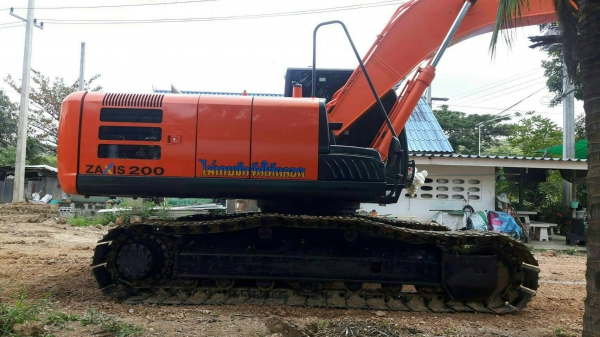ขายแบคโฮ HITACHI.ZX200-5G.ทำงาน 13,000 ราคา 1,850,000 ต่อรอง