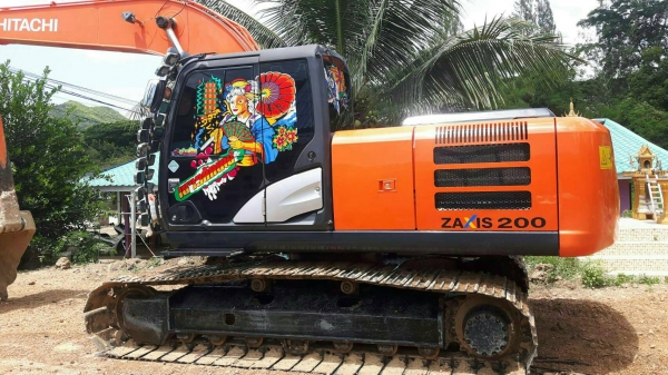 ขายแบคโฮ HITACHI.ZX200-5G.ทำงาน 13,000 ราคา 1,850,000 ต่อรอง