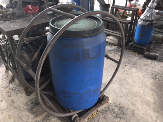 ขายด่วน! เครื่องช่วยผสม ทุ่นแรงการผสมน้ำหนัก 100 kg