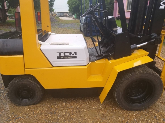 ขายรถยก TCM FD25 Z เครื่องดีเซล 4BC  เสาสูง 3 เมตร ยกได้ 2.5 ตัน เกียร์ธรรมดา ล้อหน้าคู่ รถนอกนำเข้า ติดต่อ 098-7962549